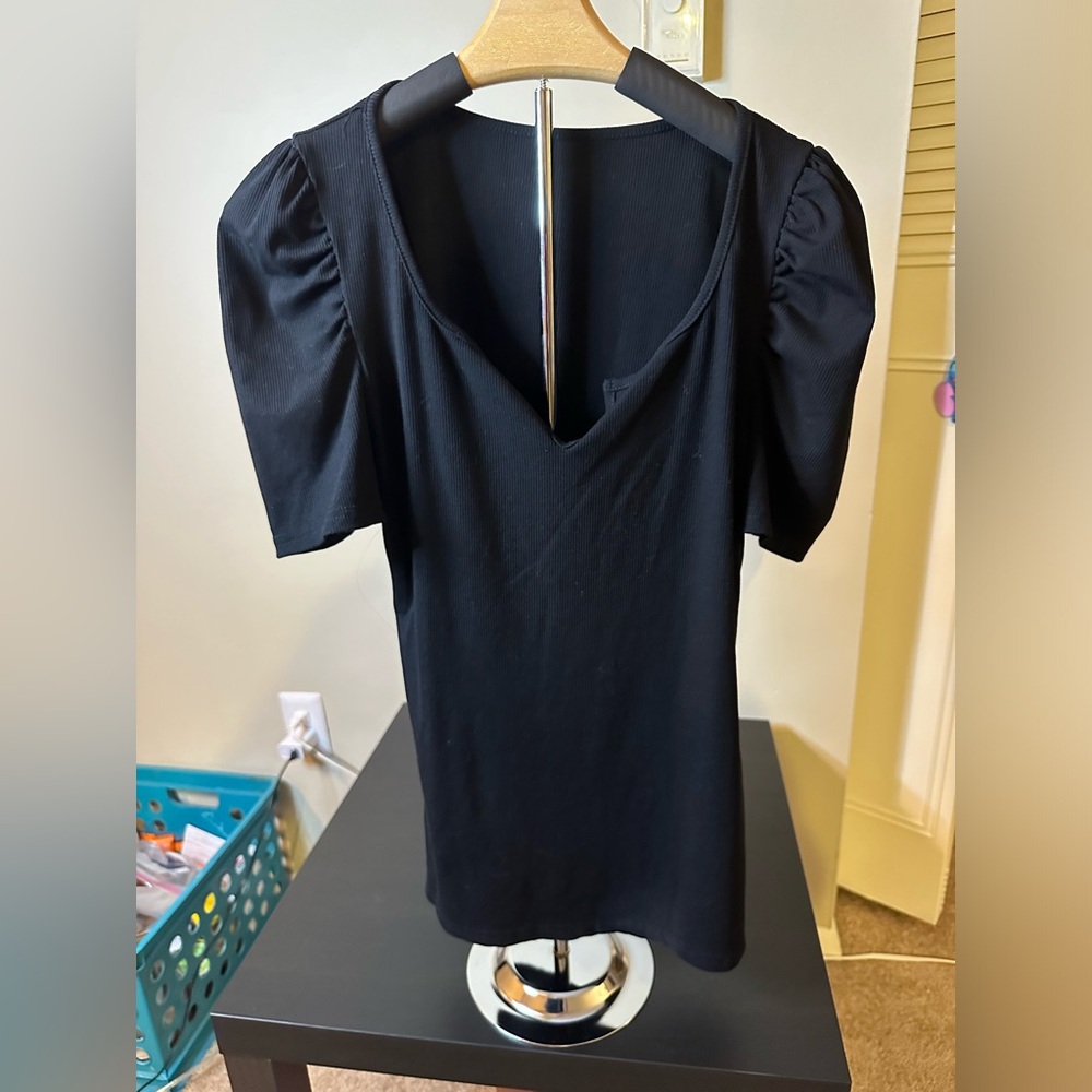 Amazon Puff Sleeve tee shire, size L